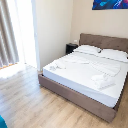 Klevi 3*