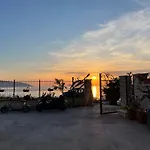公寓式酒店 Klevi 3*
