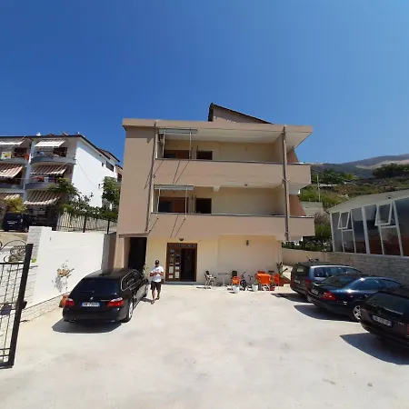 מלון דירות Klevi Vlorë
